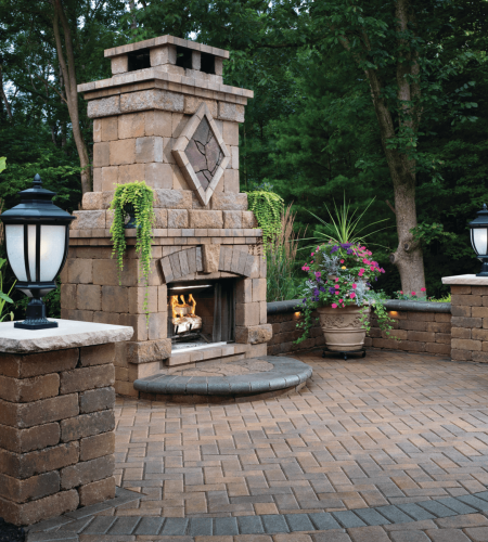Outdoor fireplace